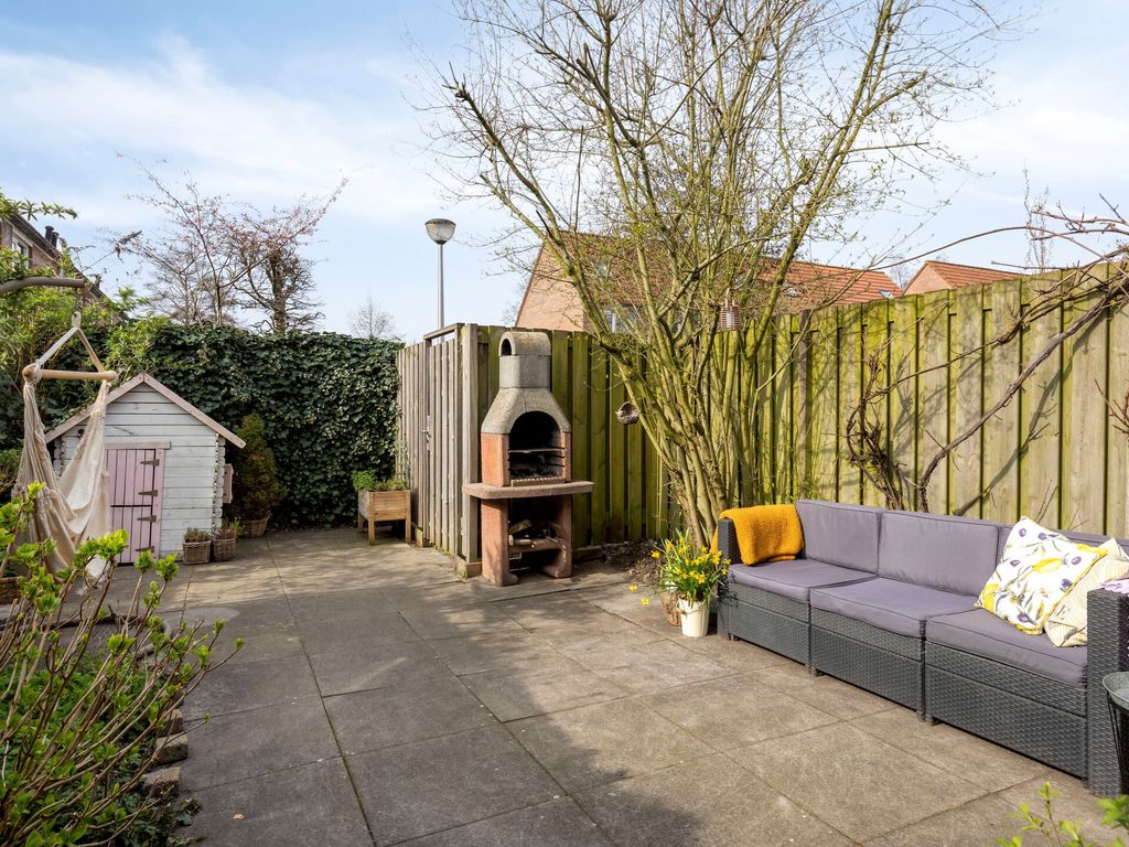 Libellendans 25, Capelle aan den IJssel