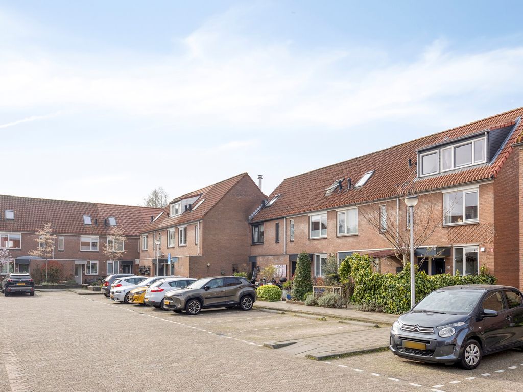 Libellendans 25, Capelle aan den IJssel