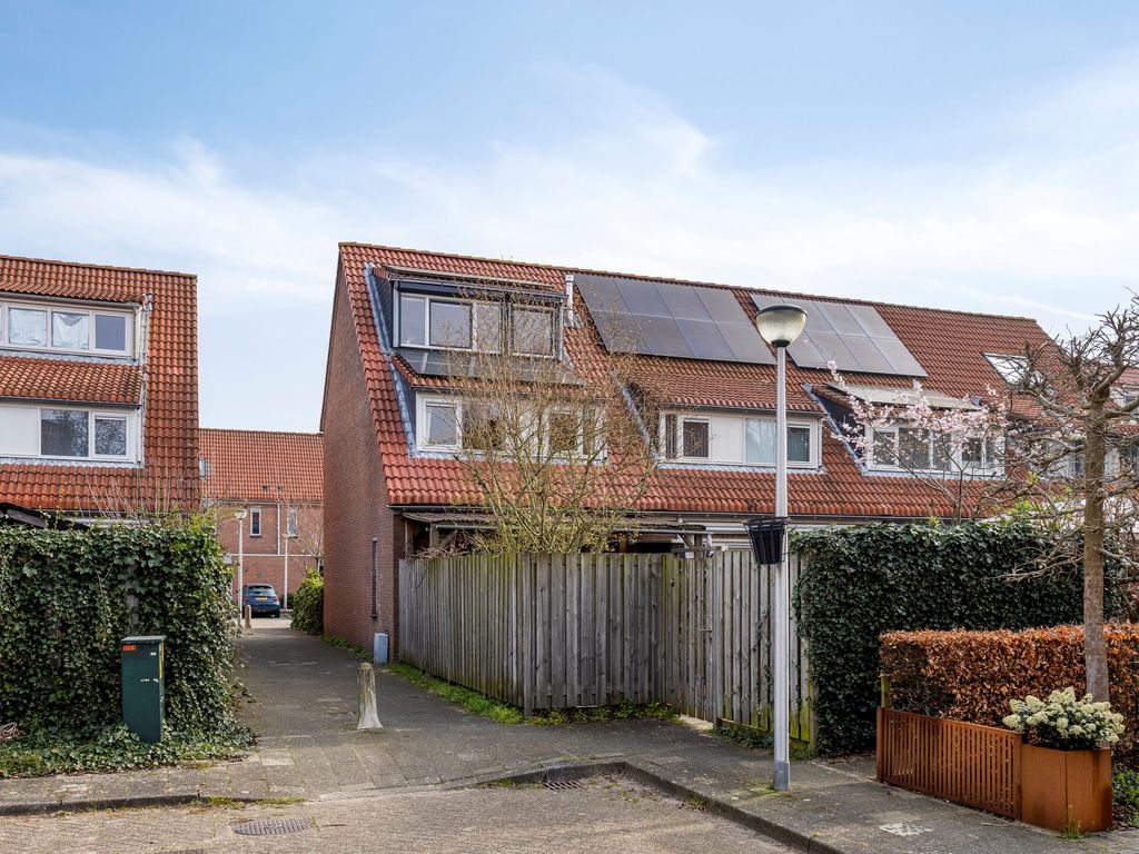 Libellendans 25, Capelle aan den IJssel