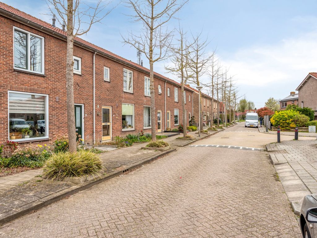 Kon Wilhelminastraat 12, Nieuwerkerk aan den IJssel