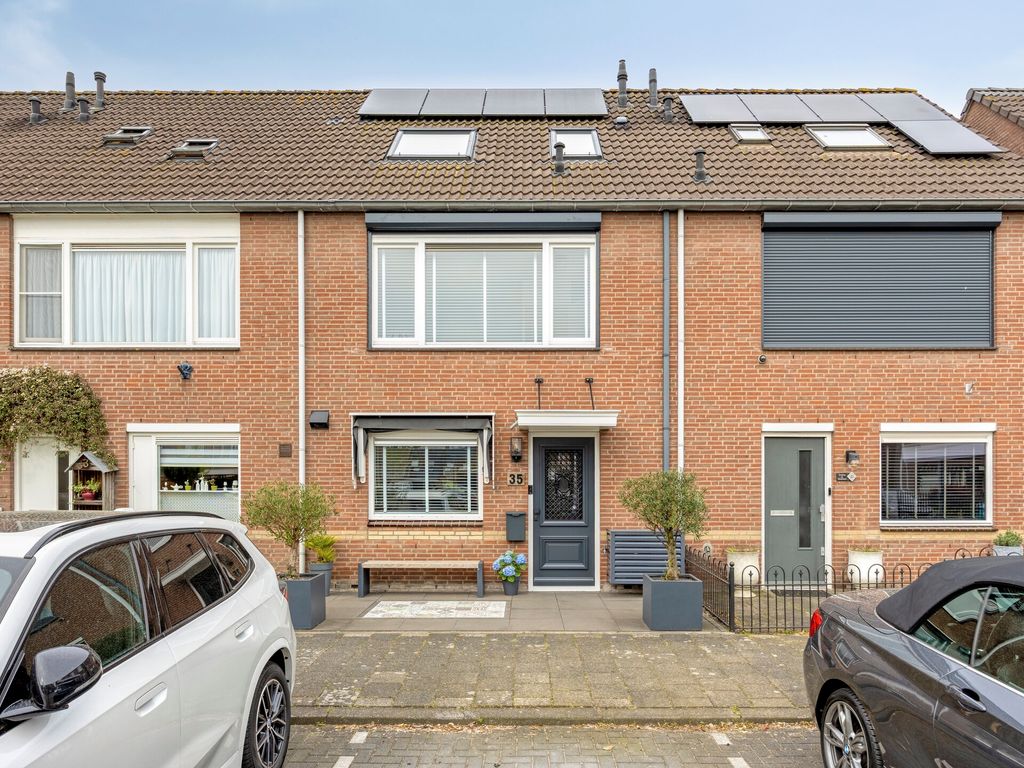 Jan van Kanrede 35, Capelle aan den IJssel