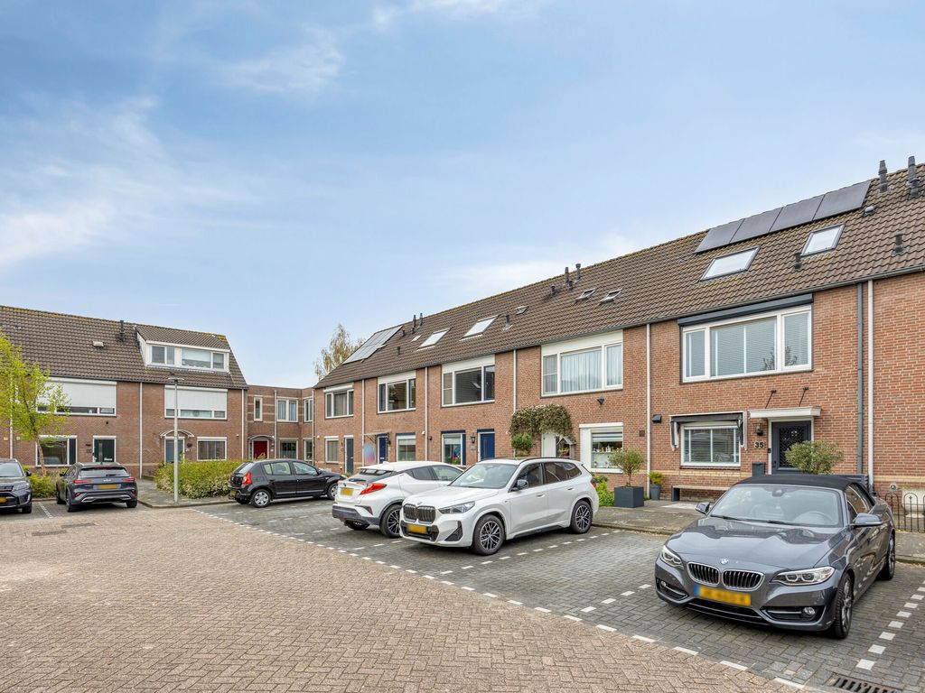 Jan van Kanrede 35, Capelle aan den IJssel