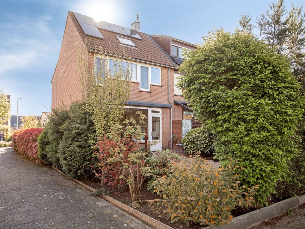 Jan de Geusrede 23, Capelle aan den IJssel