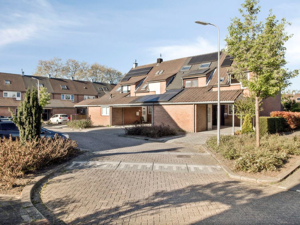 Jan de Geusrede 23, Capelle aan den IJssel