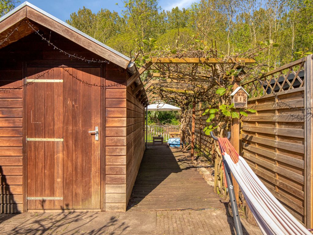 IJsselmondselaan 261, Rotterdam