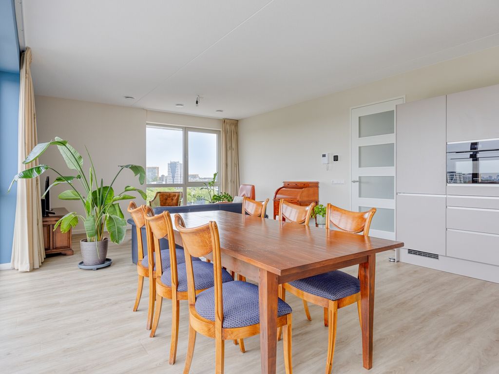 Mient 106, Capelle aan den IJssel