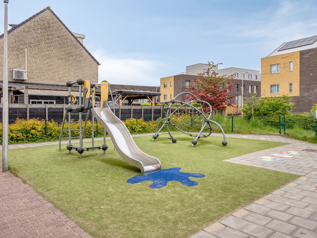 Mient 106, Capelle aan den IJssel