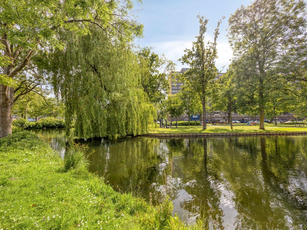 Van Maerlantpark 1, Capelle aan den IJssel
