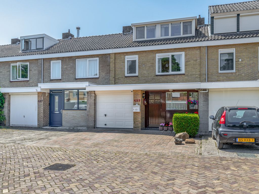 Merelhoven 439, Capelle aan den IJssel