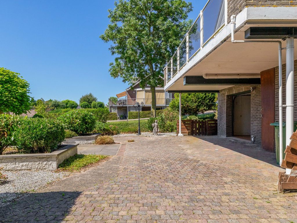 Zuideinde 2, Zevenhuizen