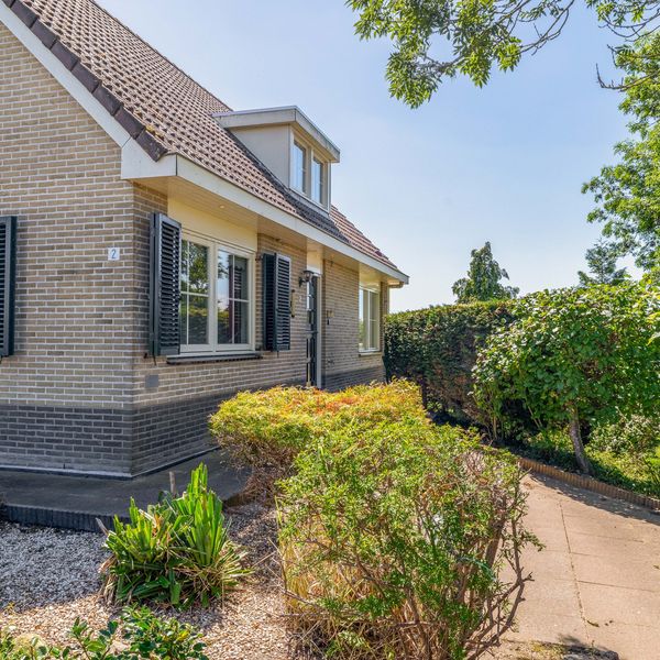 Zuideinde 2, Zevenhuizen