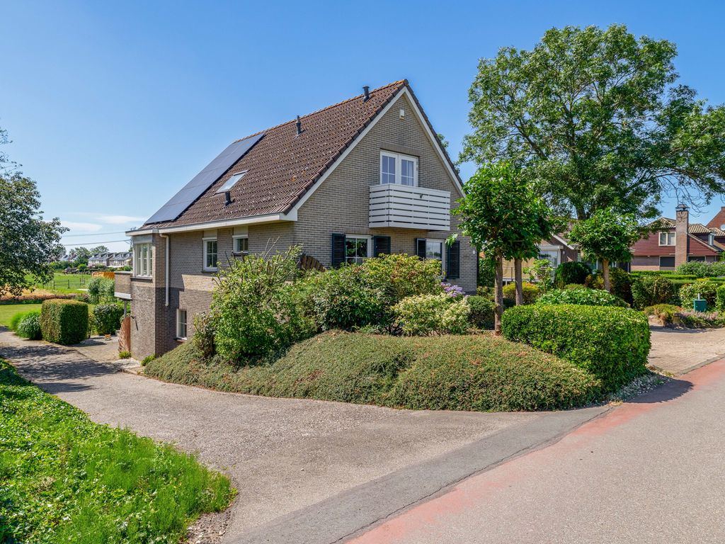 Zuideinde 2, Zevenhuizen