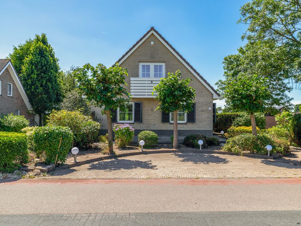 Zuideinde 2, Zevenhuizen