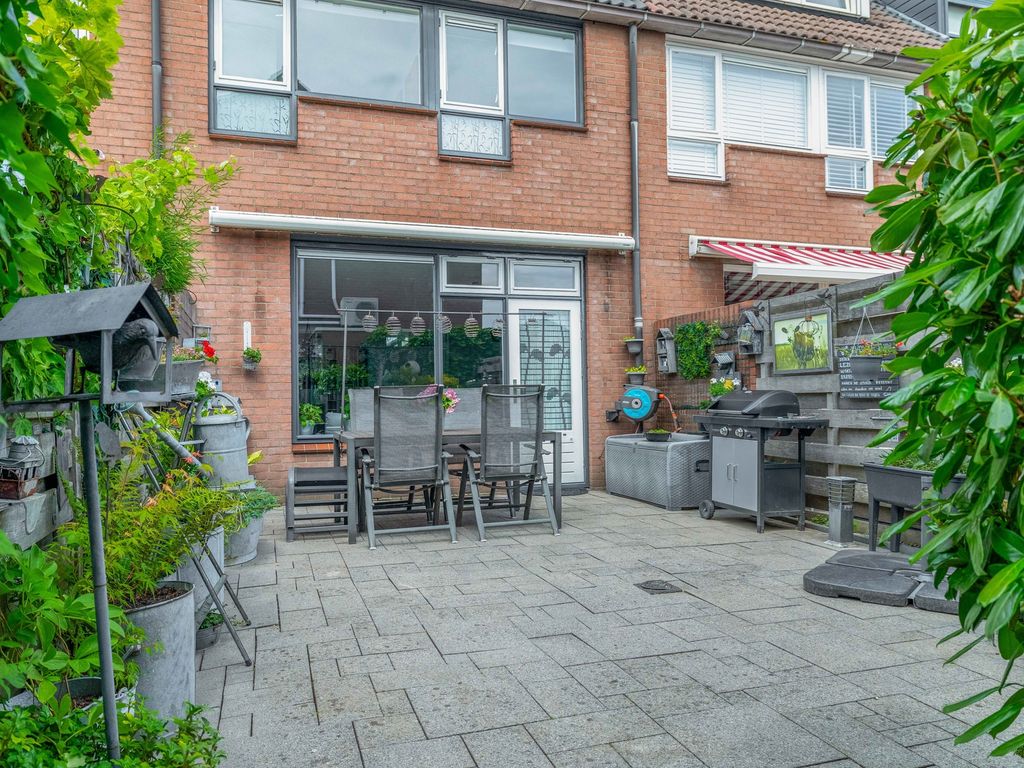 Bas de Blokrede 27, Capelle aan den IJssel