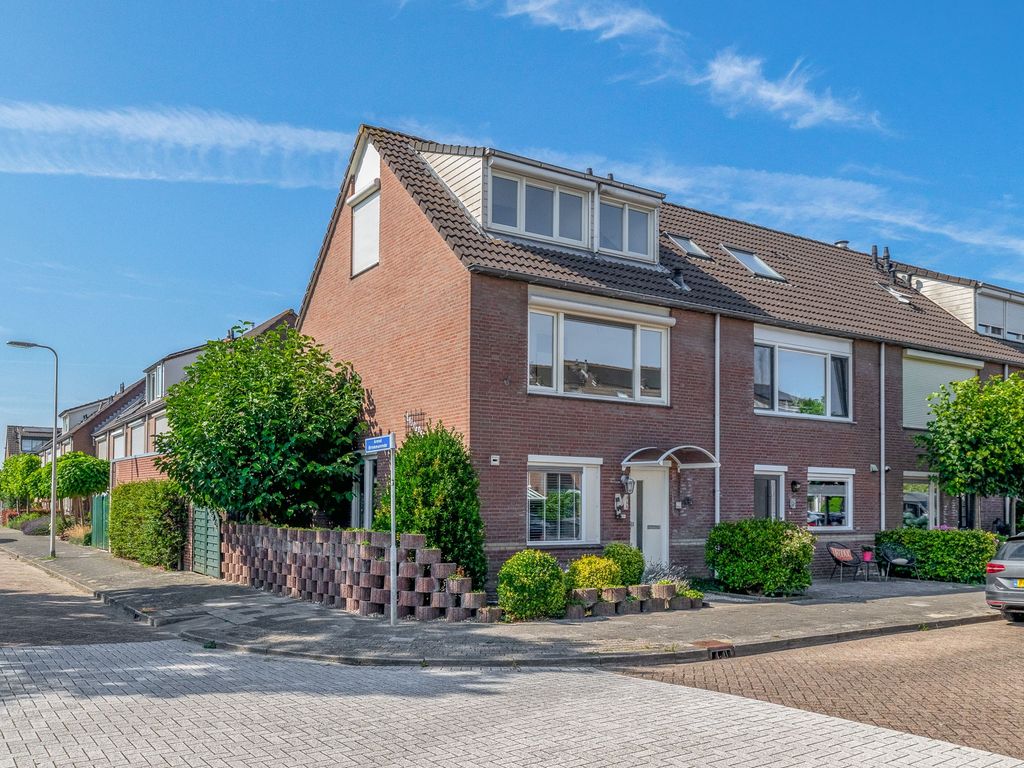 Arend Brinkmanrede 17, Capelle aan den IJssel