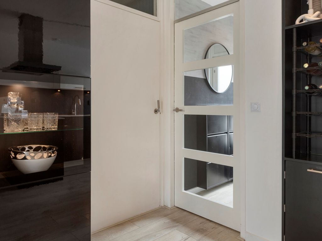 Cadizerf 6, Rotterdam