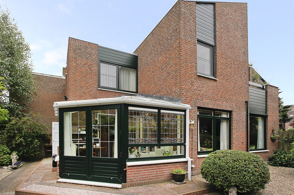 Ahrdal 15, Capelle aan den IJssel
