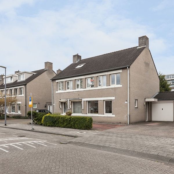 Djeddalaan 126, Rotterdam