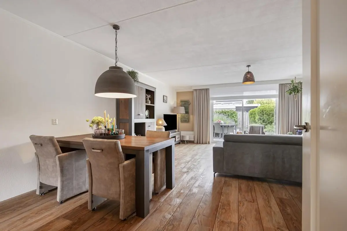 N.A. Papestraat 11