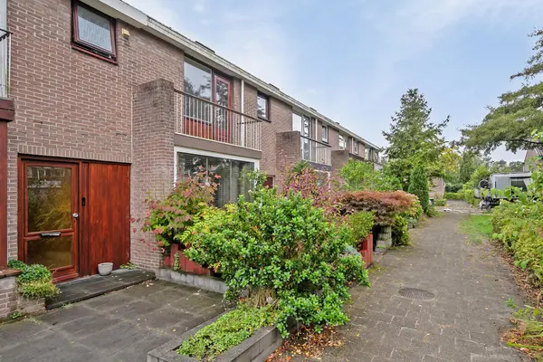 Elzenstraat 7, SPIJKENISSE