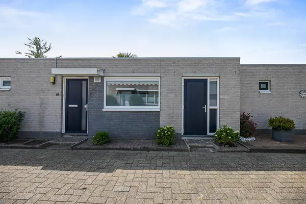 Anna de Waalpad 3, SPIJKENISSE