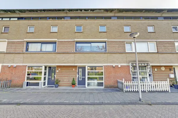Lucretia van Merkenstraat 59, SPIJKENISSE