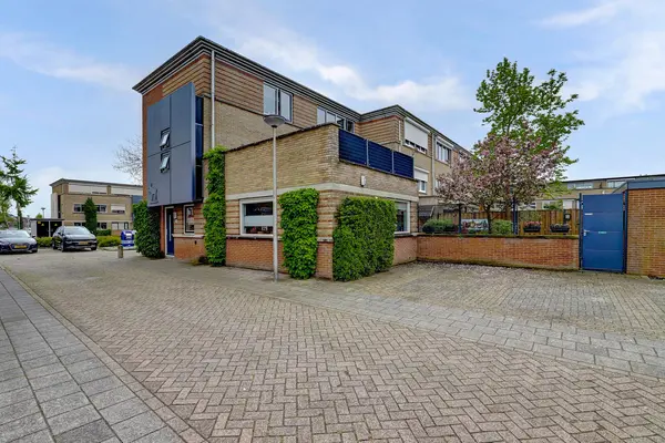 Anke Servaesstraat 1, SPIJKENISSE