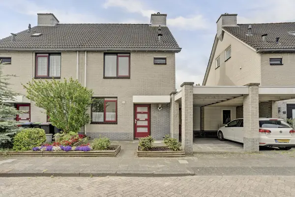 Amazonestraat 16, SPIJKENISSE