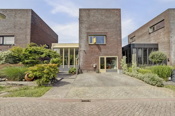 Vijverboslaan 11, SPIJKENISSE