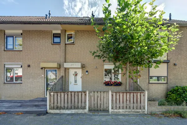 Rivierlaan 4, SPIJKENISSE