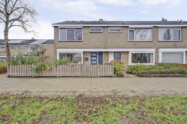 Hydrapad 8, SPIJKENISSE