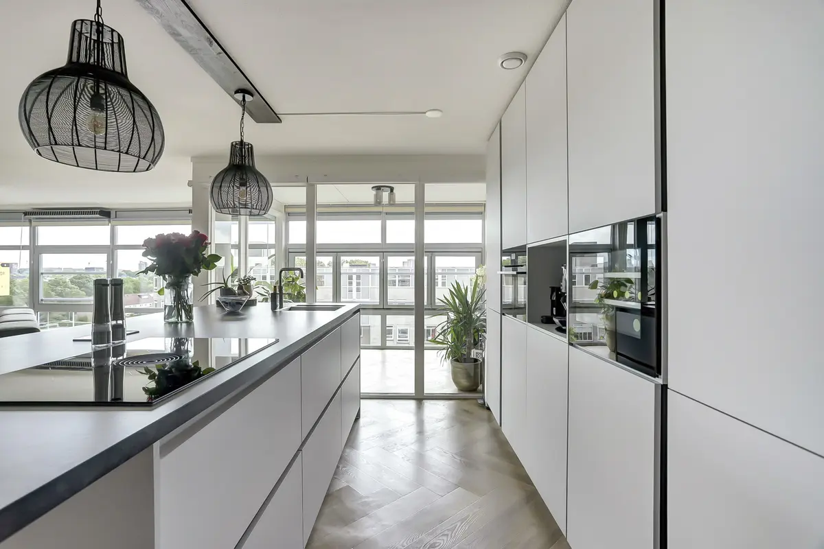 Dr. J.M. den Uyllaan 201