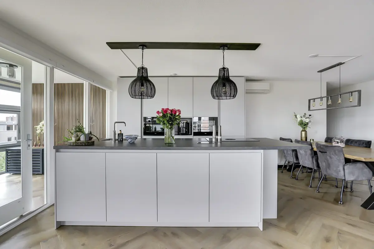 Dr. J.M. den Uyllaan 201