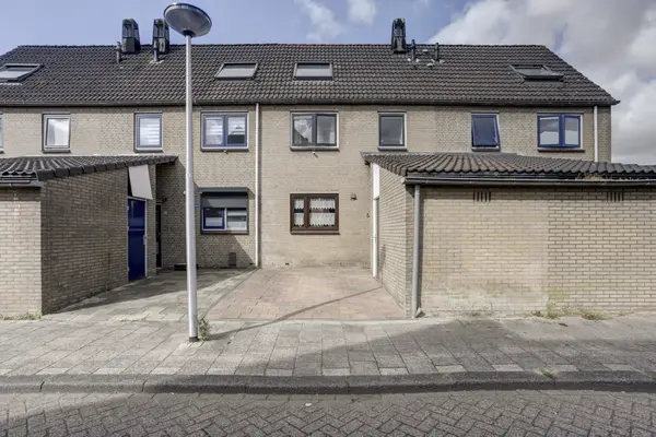 Ebkreek 5, SPIJKENISSE