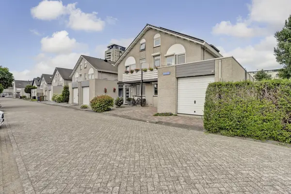 Nijlstraat 38, SPIJKENISSE