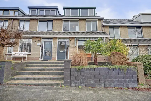 Rivierlaan 84, SPIJKENISSE