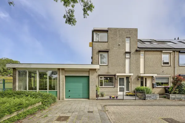 Wilhelmina Hofman-Pootstraat 56, SPIJKENISSE