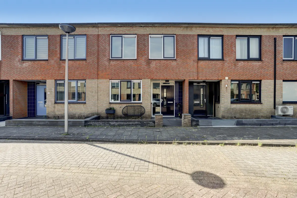 Margaret Staal-Krophollerstraat 12