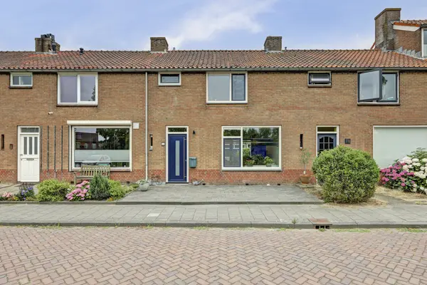 Markenburglaan 12, GEERVLIET