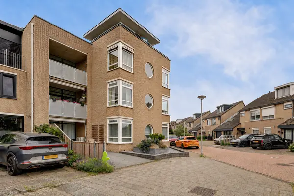 Sientje Mesdag-van Houtenstraat 81, SPIJKENISSE