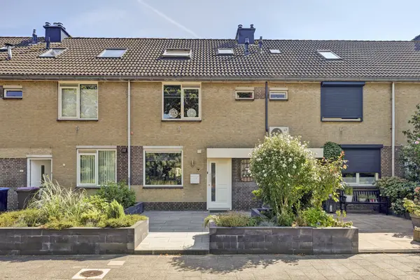 Donaulaan 98, SPIJKENISSE