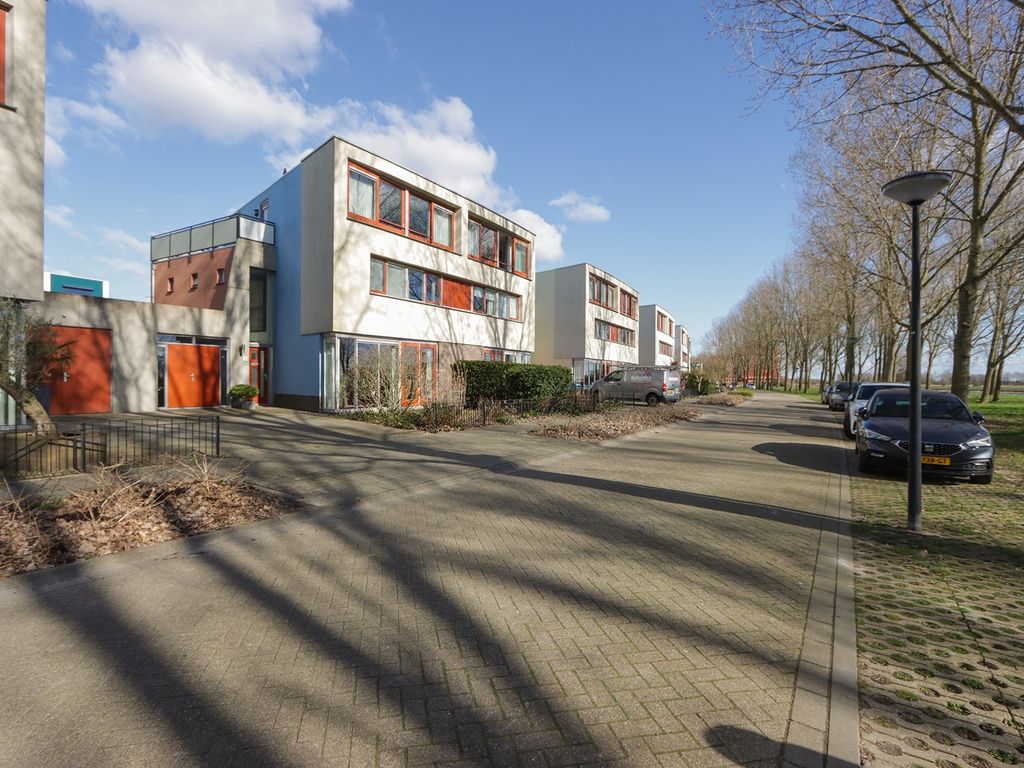 Albaststraat 5, Almere