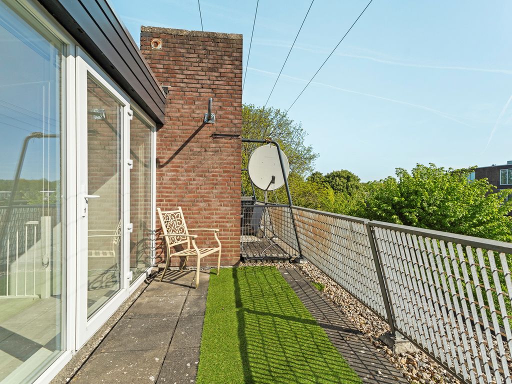 Steile Bank 25, Lelystad