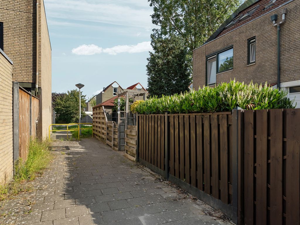Karveel 59 86, Lelystad