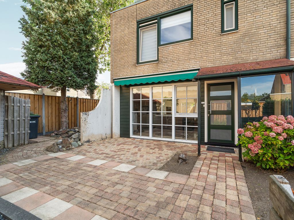 Karveel 59 86, Lelystad