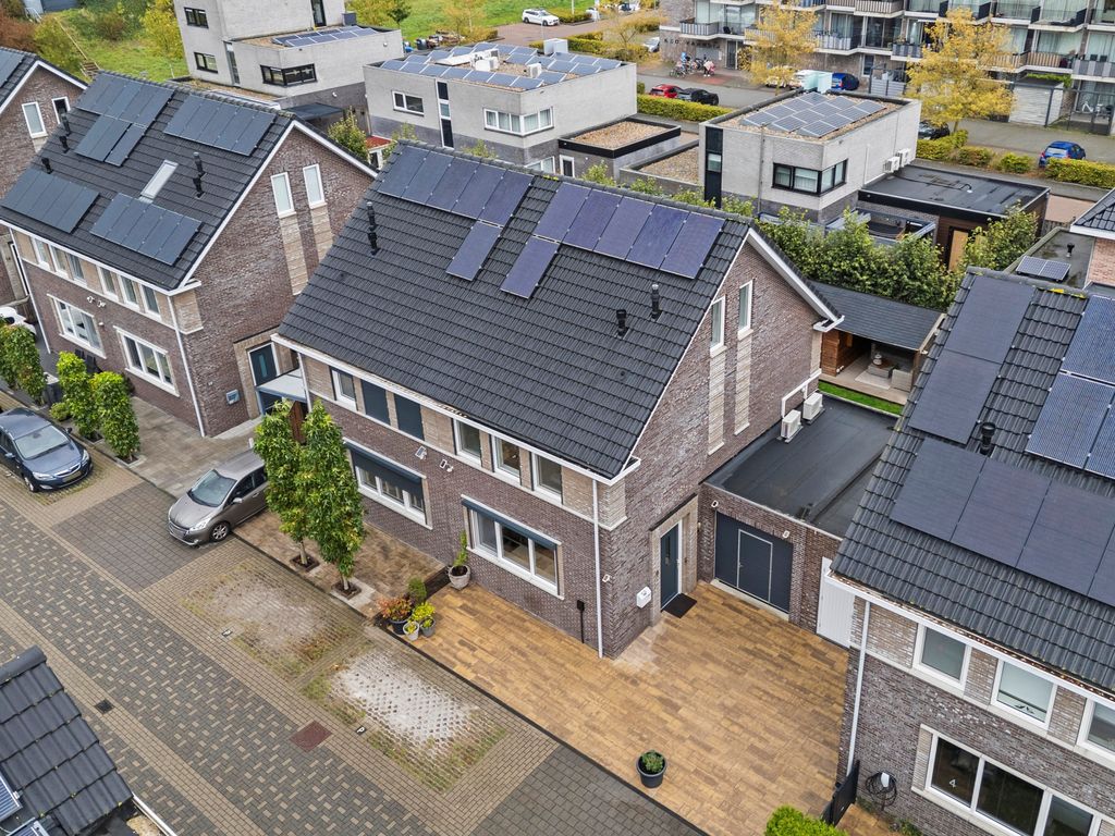 Doerianstraat 6, Almere