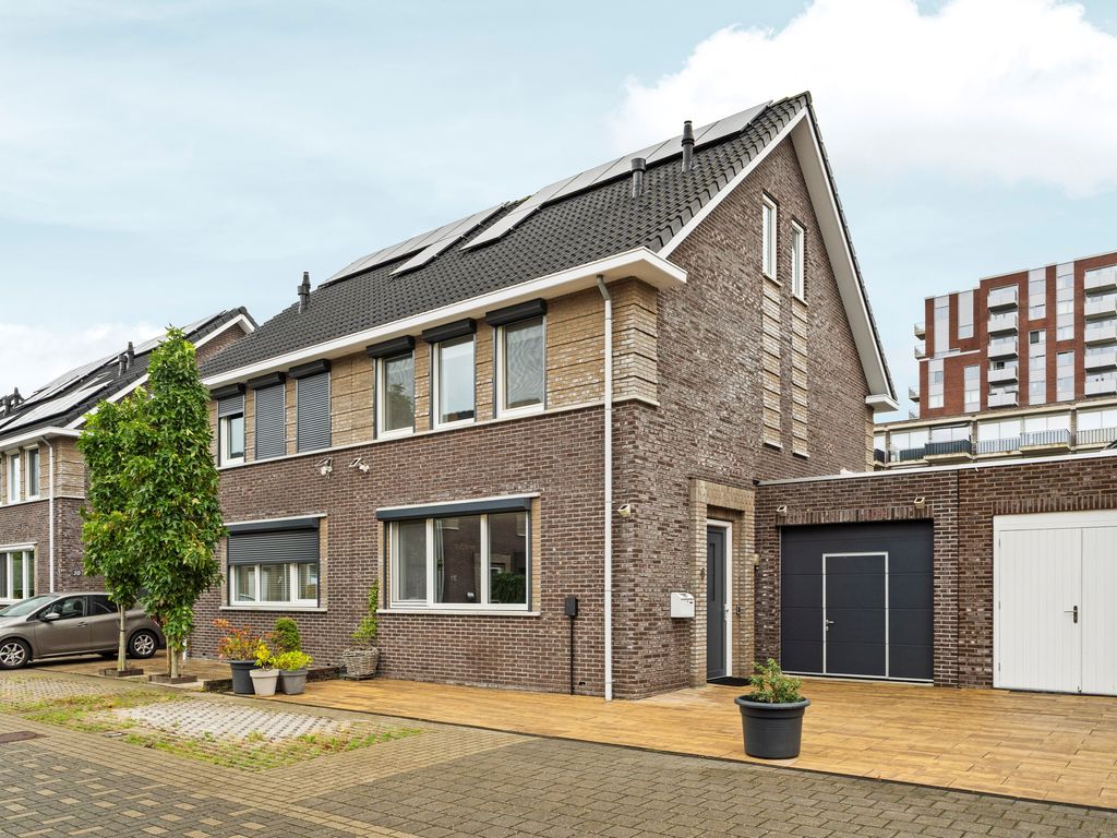 Doerianstraat 6, Almere