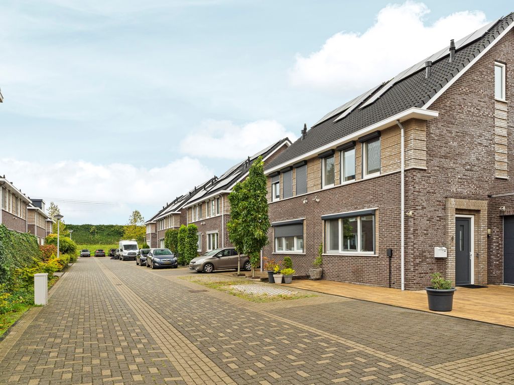 Doerianstraat 6, Almere