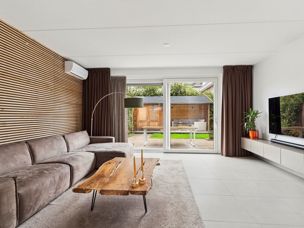 Doerianstraat 6, Almere