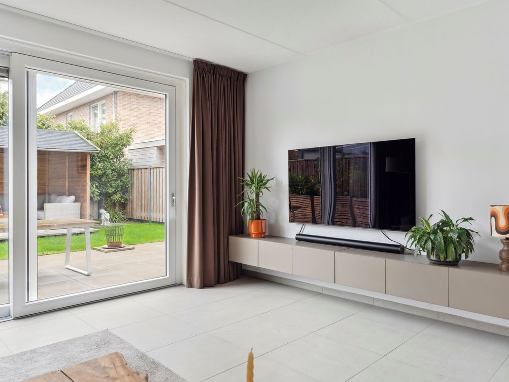 Doerianstraat 6, Almere